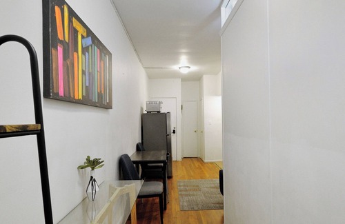 Chelsea Apartment | Charming 2-bedroom apartment with WiFi, AC in wonderful New York