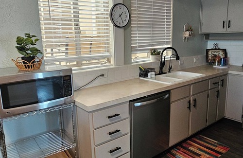 Windsor Apartment | Charming 2-bedroom apartment with AC, WIFI, Security Cameras at entrances.