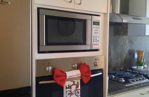 Baruta Apartment | Charming 2-bedroom apartment in cool Caracas with AC, WiFi