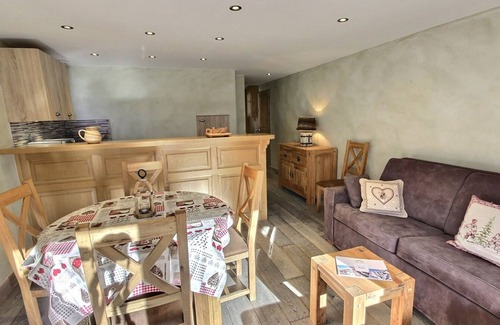 Meribel-Mottaret Apartment | Charming 2-Bedroom Apartment for 4 with Mountain View in Méribel Mottaret