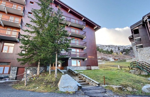 Meribel-Mottaret Apartment | Charming 2-Bedroom Apartment for 4 with Mountain View in Méribel Mottaret