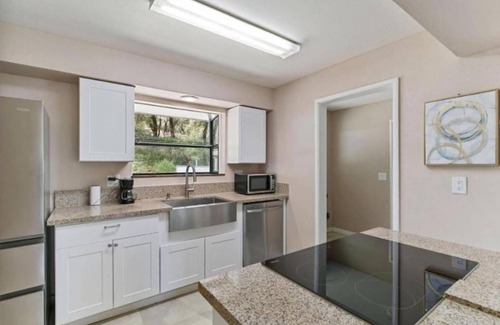 Auburn Apartment | Charming 2-bedroom apartment with AC, WiFi in lovely Auburn