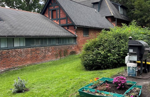 Ithaca Apartment | Charming 2-bedroom apartment with WiFi, AC in enchanting Ithaca