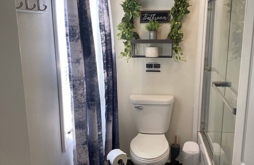 Wabash Apartment | Charming 2-bedroom apartment with WiFi, AC in Wabash. Great location