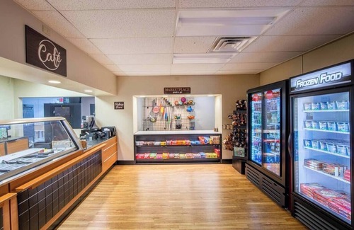 South Lee Apartment | Charming 2-bedroom apartment in Lee with fitness room, WiFi
