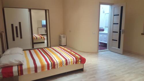 Baku Apartment | Charming 2 Bedroom Apartment near the City's Biggest Mall