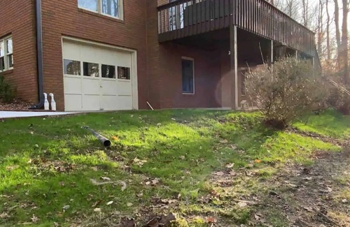 Buford House | Charming 2-bedroom ,bathroom, full kitchen house with WiFi, AC in lovely Buford