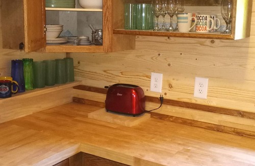 Pickens Cabin | Charming 2-bedroom cabin in beautiful mountains of Pickens, SC.