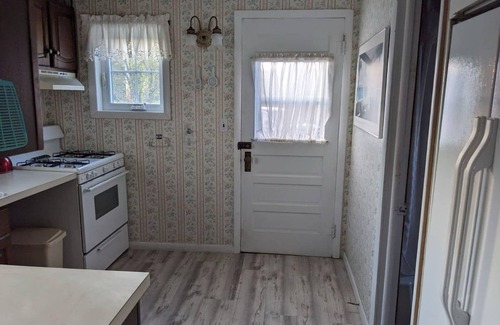 Mullett Lake Cottage | Charming 2-bedroom cottage on Mullett Lake - northwest side!