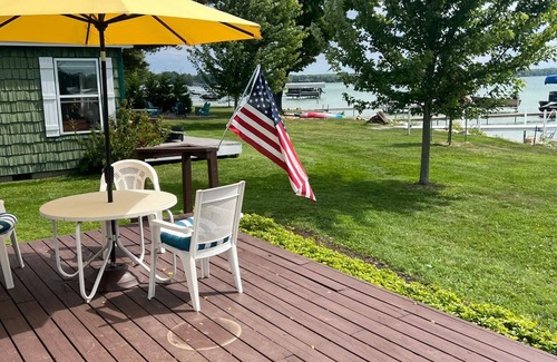 Mullett Lake Cottage | Charming 2-bedroom cottage on Mullett Lake - northwest side!