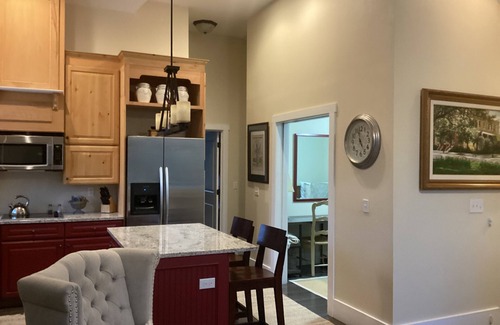 Hansville Cottage | Charming 2-bedroom cottage with AC, High Speed WiFi in gorgeous Hansville.
