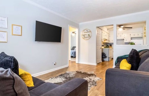 Music Row Apartment | Charming 2-bedroom Condo On Music Row