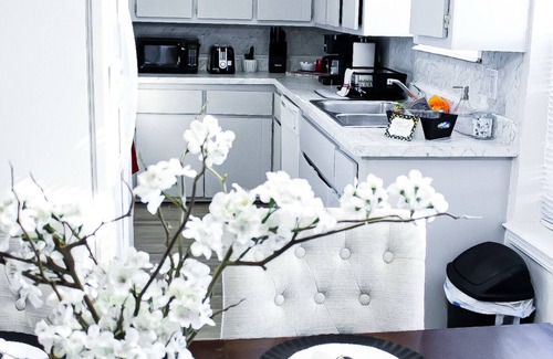 Norman Condo | Charming 2-bedroom condo in pleasant Norman with WiFi, AC