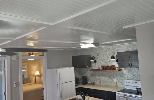 Kyle Cottage | Charming 2-bedroom cottage with AC, WiFi in welcoming Kyle
