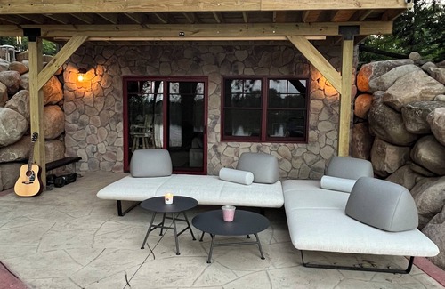 Eveleth Cottage | Charming 2-bedroom Enchanting Lake home with Rustic feel! Guest cabin n Sauna