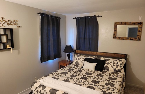 West Okoboji Other | Charming 2-bedroom guest country farmhouse with WiFi, AC in rural Milford.