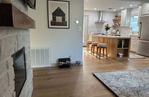 Fairfield House | Charming 2-bedroom house with WiFi, AC in Fairfield