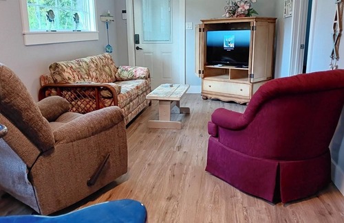 Homosassa House | Charming 2-bedroom house in peaceful Old Homosassa