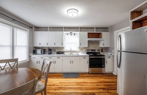 La Crosse House | Charming 2-bedroom house in lovely La Crosse, minutes from downtown area