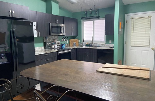 The Villages House | Charming 2-bedroom house in serene Lady Lake Villages home with AC