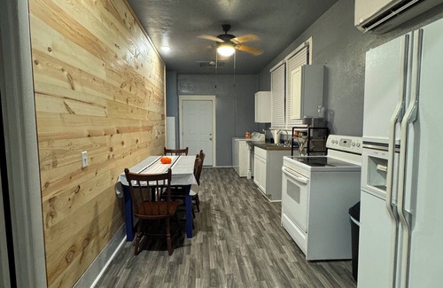 Van Buren House | Charming 2-bedroom house with AC, WiFi in serene Van Buren