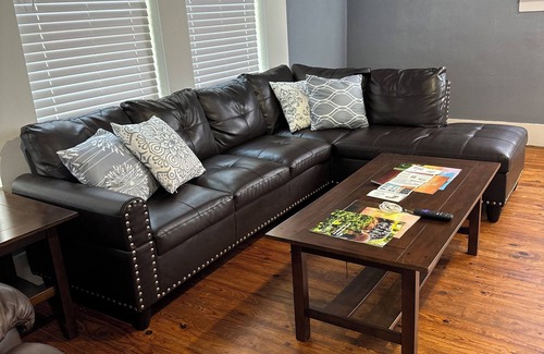 Van Buren House | Charming 2-bedroom house with AC, WiFi in serene Van Buren