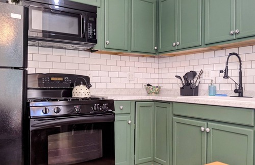 Carlsbad House | Charming 2 Bedroom Home Near Town, Simple and Sweet