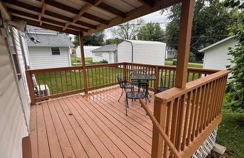 Creston House | Charming 2-bedroom house in serene Creston with AC
