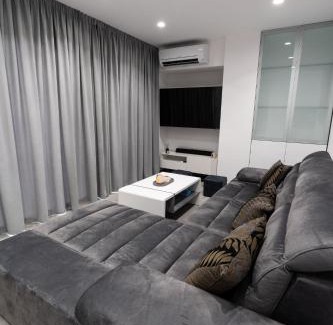 Irakleio House | Charming 2 Bedroom House in Iraklio, Greece