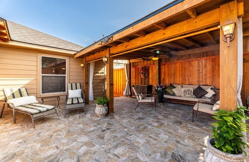 Atascocita House | Charming 2-bedroom house with AC and WiFi in Humble