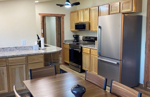 Warsaw House | Charming 2-bedroom house with WiFi and AC in Warsaw close to launch ramps