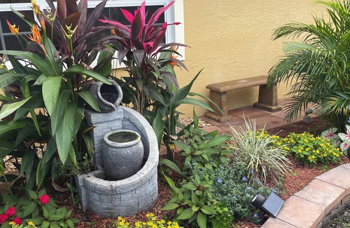 Sun 'N Lake House | Charming 2-bedroom in Sebring with AC and Wi-Fi, with serene country atmosphere