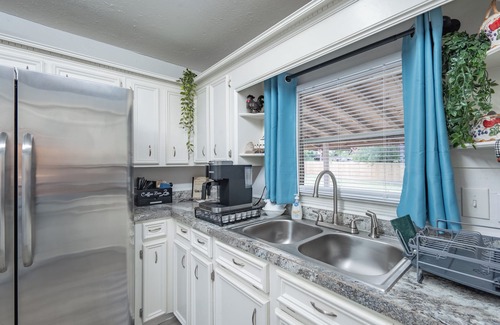 Onalaska House | Charming 2-bedroom lake house in Onalaska, TX!