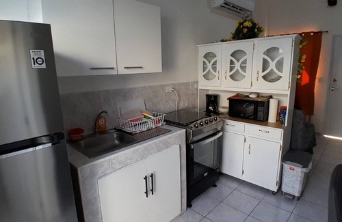 Isla Conchagaita House | Charming 2-bedroom house with AC, WiFi + everything else you need in San Miguel