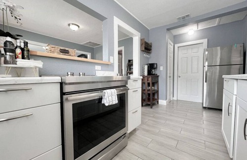 Tampa House | Charming 2 Bedroom Tampa Home!
