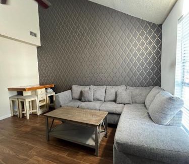 South Baton Rouge Apartment | Charming 2-bedroom townhome in brilliant Baton Rouge minutes from LSU