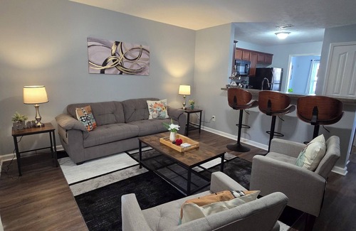 La Vergne House | Charming 2-bedroom townhome with WiFi, AC in fabulous La Vergne