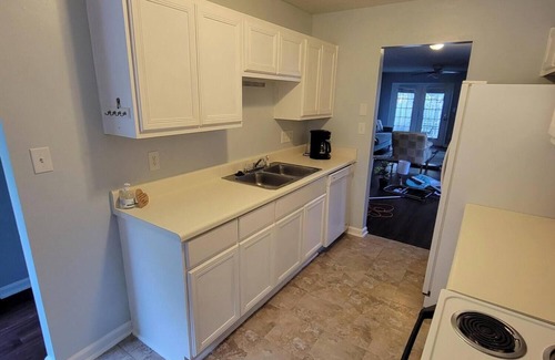 Harbison House | Charming 2-bedroom townhome close to Prisma Parkridge and State Forest