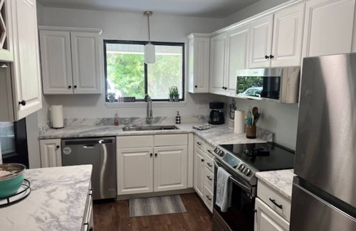 New Bern House | Charming 2-bedroom townhome in delightful New Bern with WiFi, AC