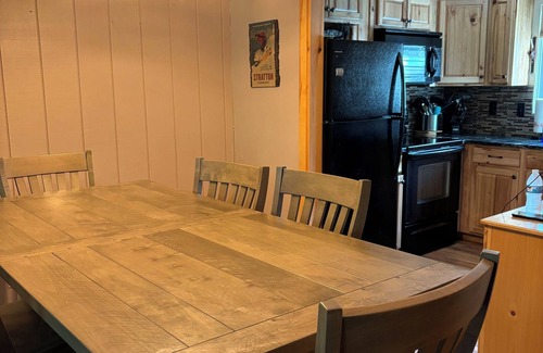 Thornton House | Charming 2-bedroom townhome in Thornton NH. Sleeps 9. 2 beds/2 baths.