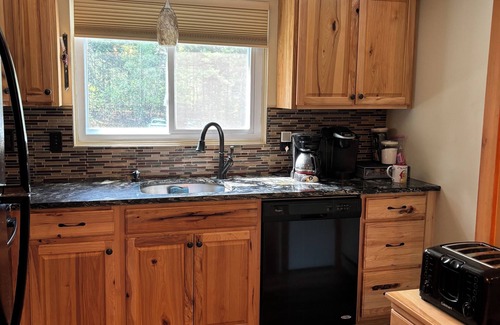 Thornton House | Charming 2-bedroom townhome in Thornton NH. Sleeps 9. 2 beds/2 baths.