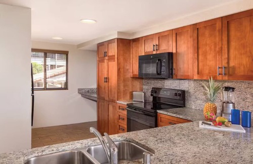 Kahaluu-Keauhou Resort | Charming 2-bedroom resort with fitness room and AC in awesome Kailua-Kona