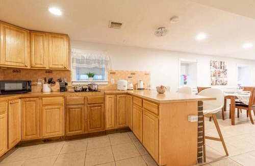 North Bergen Apartment | Charming 2-bedroom apartment in North Bergen with AC, WiFi