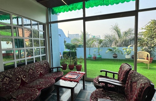 Sikandra Villa | Charming 2-bedroom villa with WiFi, fitness room in delightful Agra