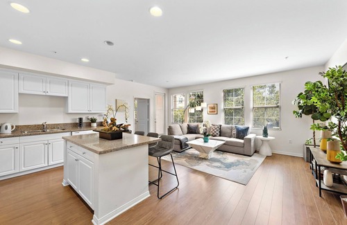 Irvine Bed & Breakfast | Charming 2-bedroom with fitness room located within walking distance to spectrum