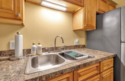 Buffalo Apartment | Charming 2-BR apartment with AC, WiFi and covered parking in lovely Buffalo!
