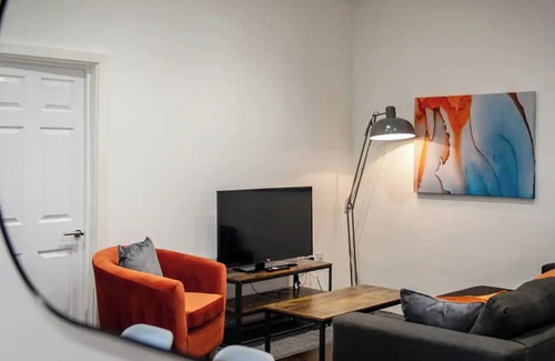Thrapston Apartment | Charming 2 BR Apt in Northamptonshire
