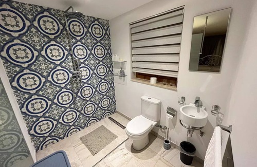 Zabbar Cottage | Charming 200 year old cottage with yard