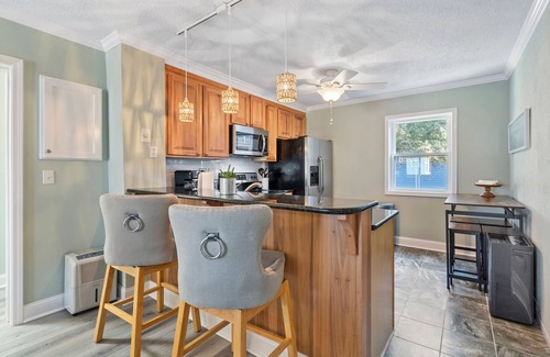 McCutcheon Field Condo | Charming 2BR/2BA Beach Condo Steps from North Topsail Beach