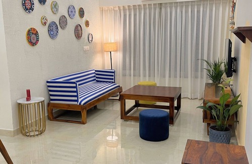 Bambolim Apartment | Charming 2BHK apartment with WiFi, AC in Bambolim, Near the Beach & Grand Hyatt